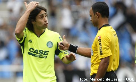 10.10.10 - Pal-Bota 2 - Pic Marcelo de Jesus UOL - cropped2