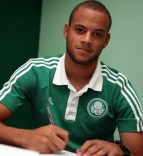 bruninho_signing