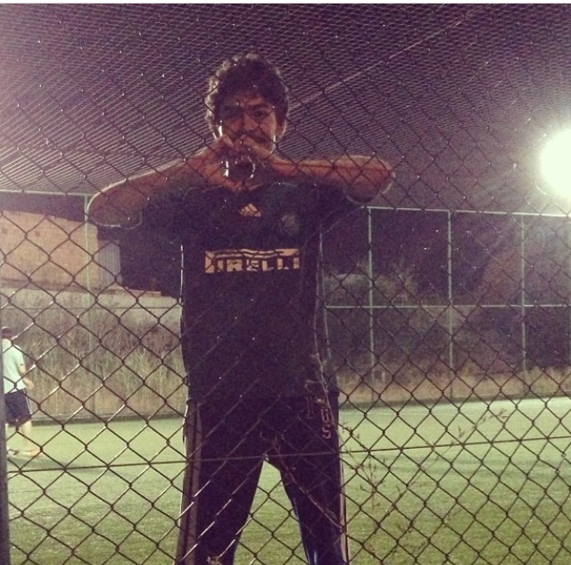 This is me some two years ago, back in Turkey, with my Palmeiras jersey! Look I made a heart for you guys! :))